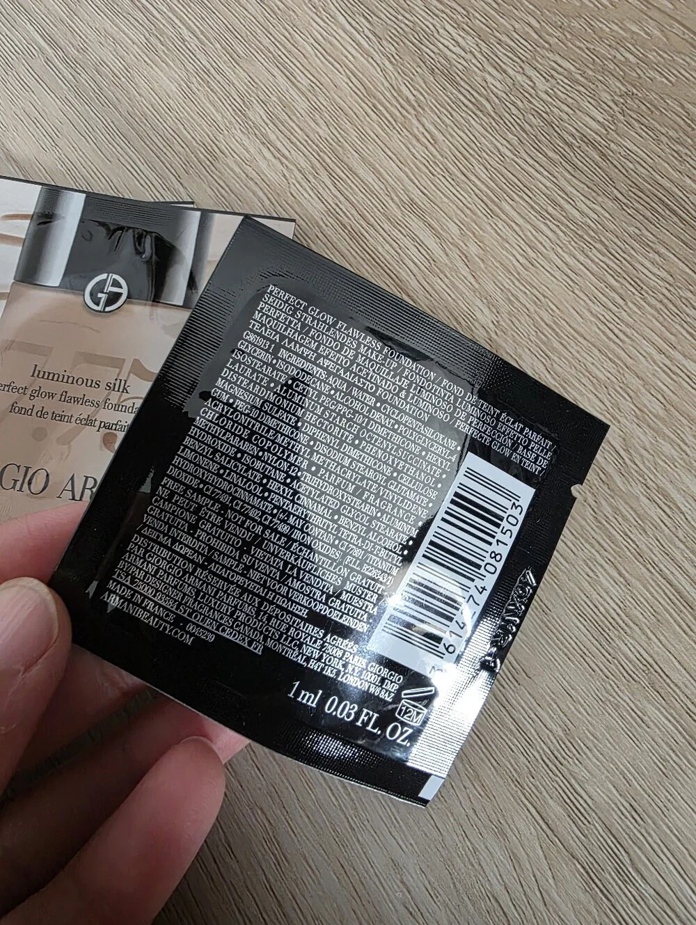 7X Giorgio Armani Luminous Silk Perfect Glow Flawless Foundation sample packets